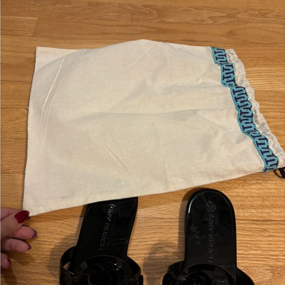 tory burch sandals - Picture 6 of 6